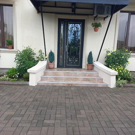 Mate'S Guest House Kobuleti Ngoại thất bức ảnh