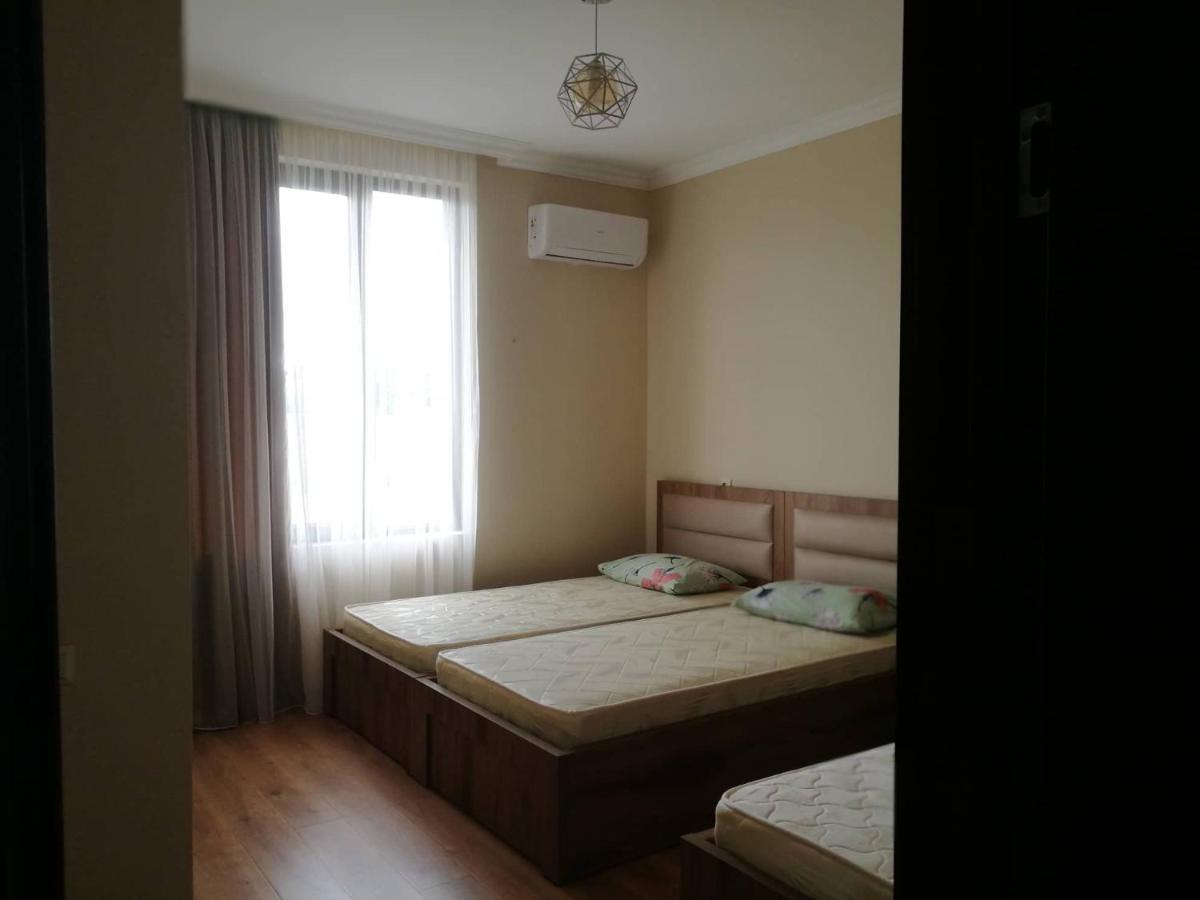 Mate'S Guest House Kobuleti Ngoại thất bức ảnh