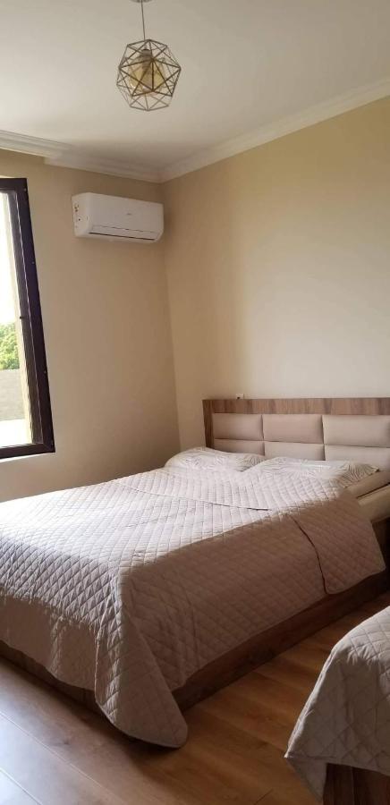 Mate'S Guest House Kobuleti Ngoại thất bức ảnh
